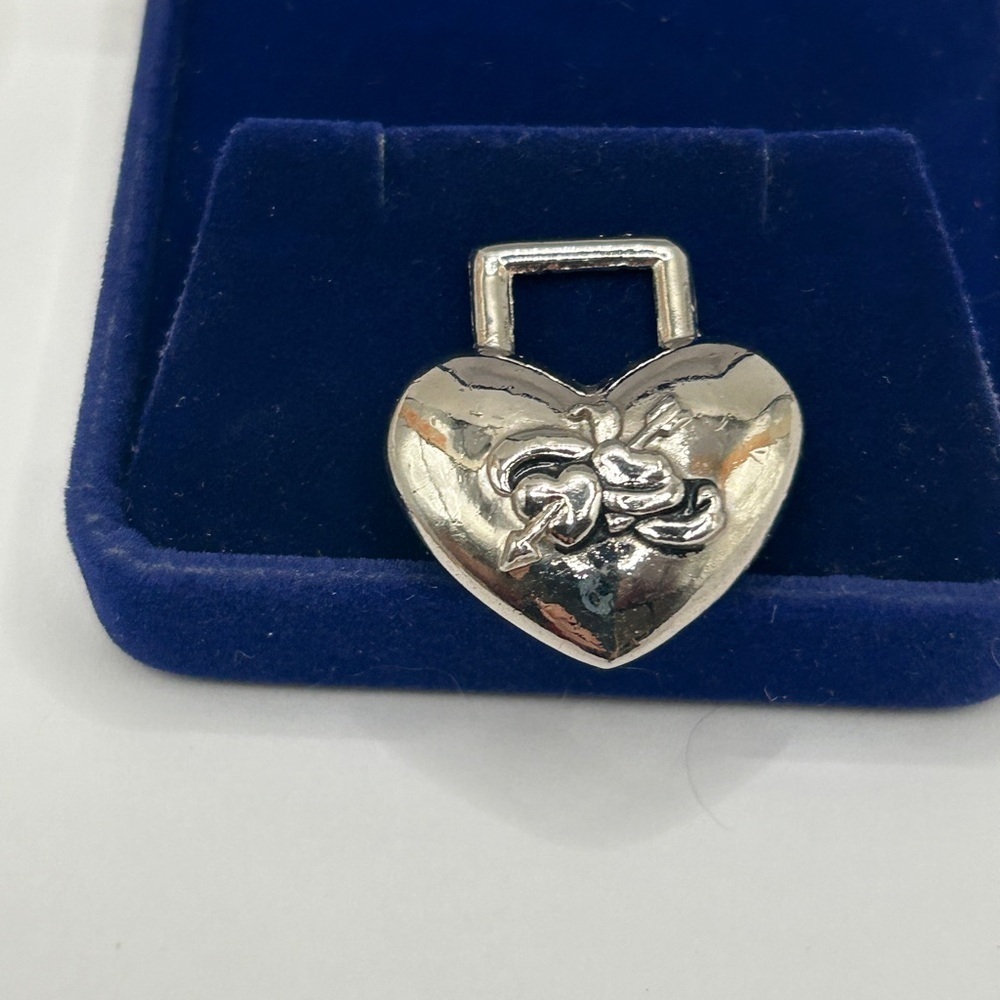 Vintage Silver Heart Lock Pendant Necklace - Picture 2 of 10
